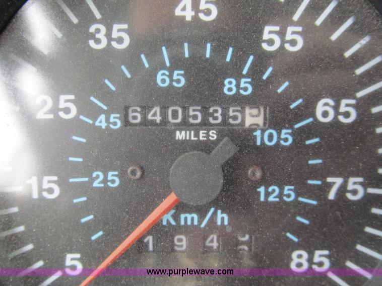 image for item E5979 1997 Mack CH613 semi truck