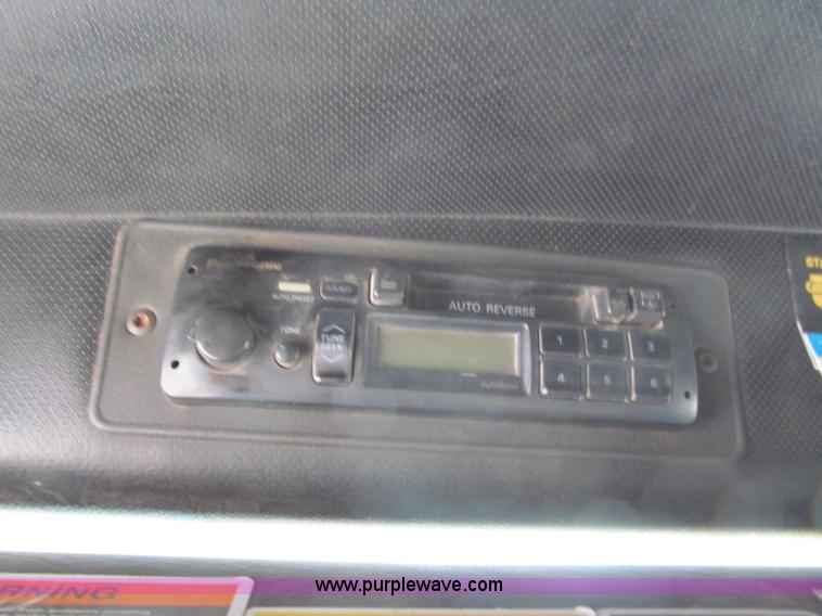 image for item E5979 1997 Mack CH613 semi truck