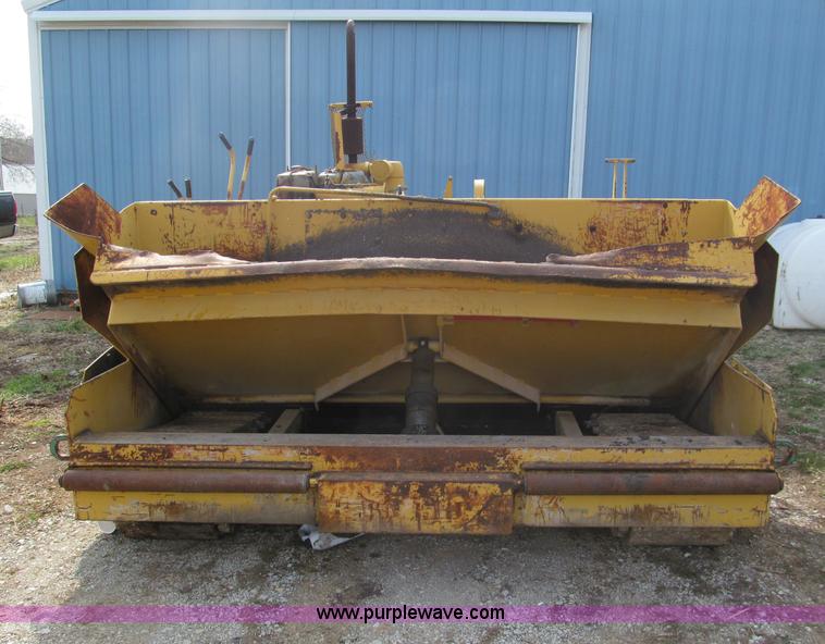 image for item E5980 2004 Caterpillar AP200 track paver