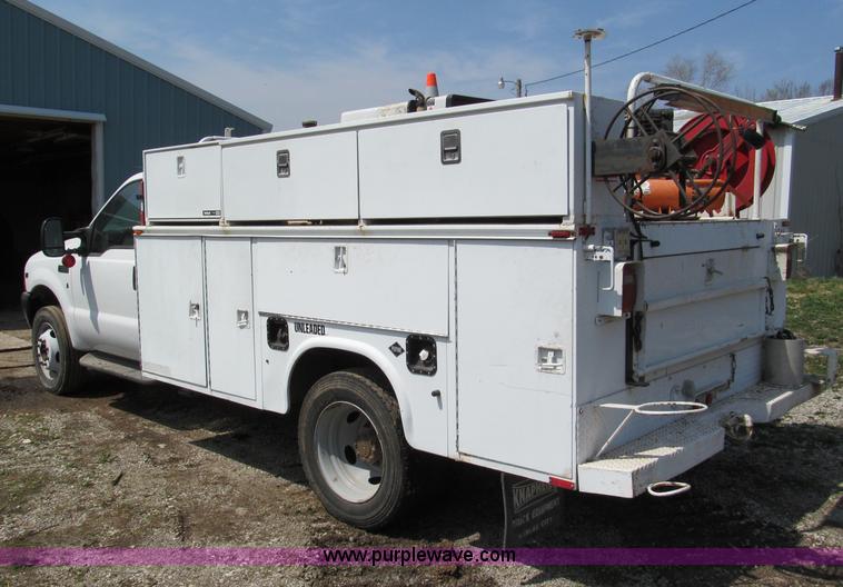 image for item E5981 2000 Ford F550 Super Duty service truck