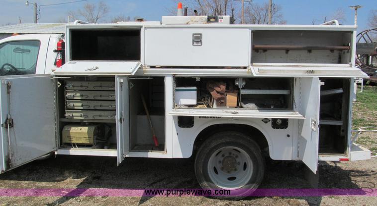 image for item E5981 2000 Ford F550 Super Duty service truck