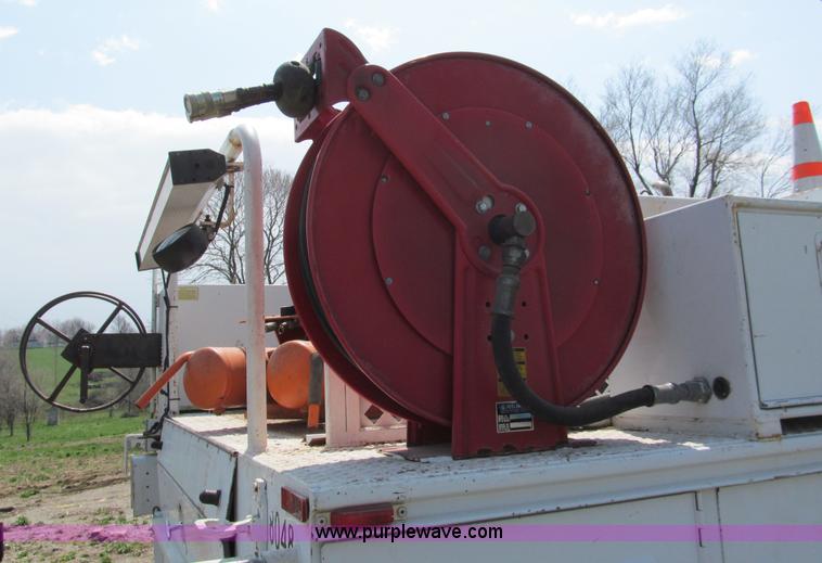 image for item E5981 2000 Ford F550 Super Duty service truck