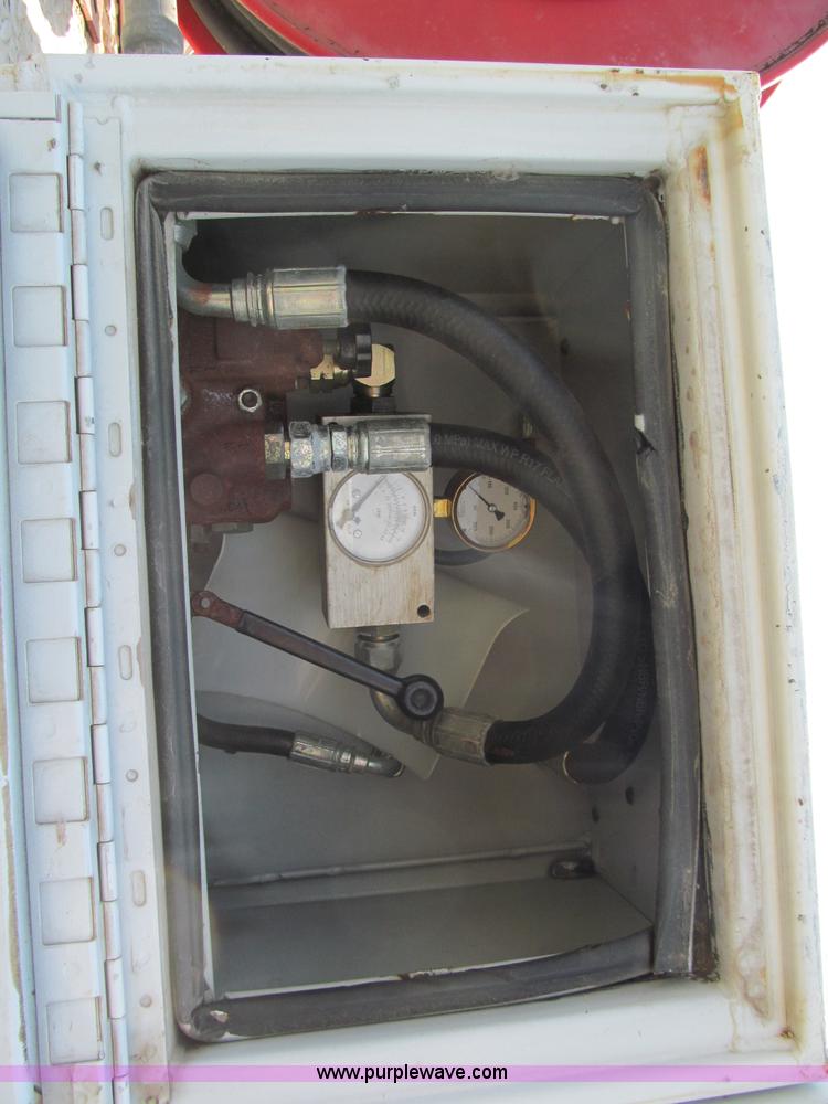 image for item E5981 2000 Ford F550 Super Duty service truck