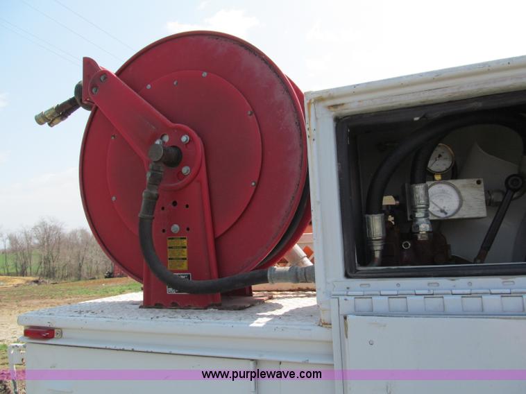 image for item E5981 2000 Ford F550 Super Duty service truck