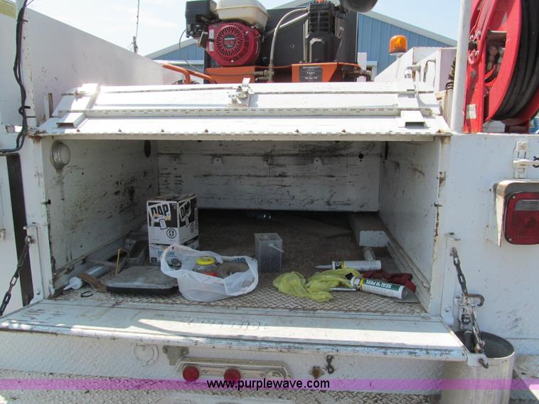 image for item E5981 2000 Ford F550 Super Duty service truck