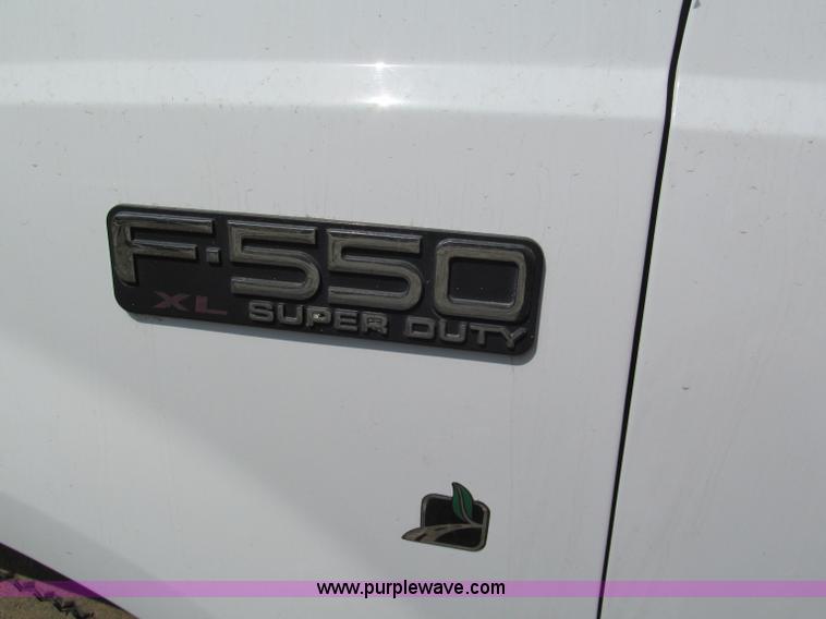 image for item E5981 2000 Ford F550 Super Duty service truck