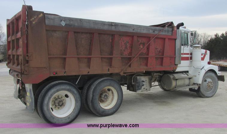 image for item E7134 1989 Western Star 4864F dump truck