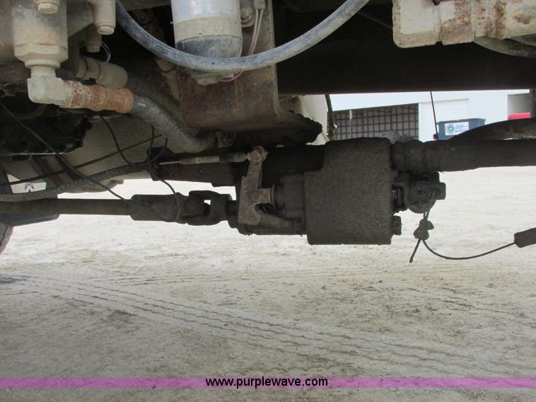 image for item E7134 1989 Western Star 4864F dump truck