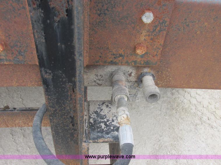 image for item E7134 1989 Western Star 4864F dump truck