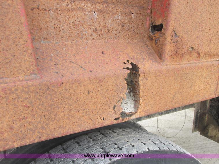 image for item E7134 1989 Western Star 4864F dump truck