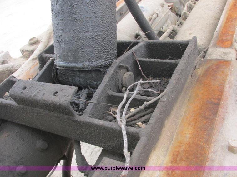 image for item E7134 1989 Western Star 4864F dump truck