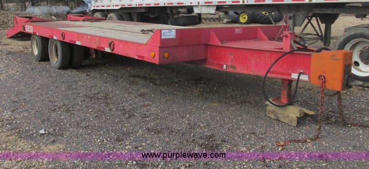 image for item E7135 1998 Talbert 20 ton tag trailer