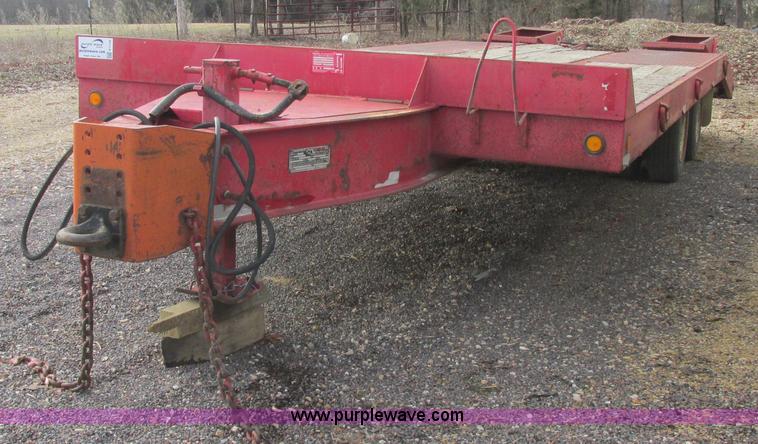 image for item E7135 1998 Talbert 20 ton tag trailer