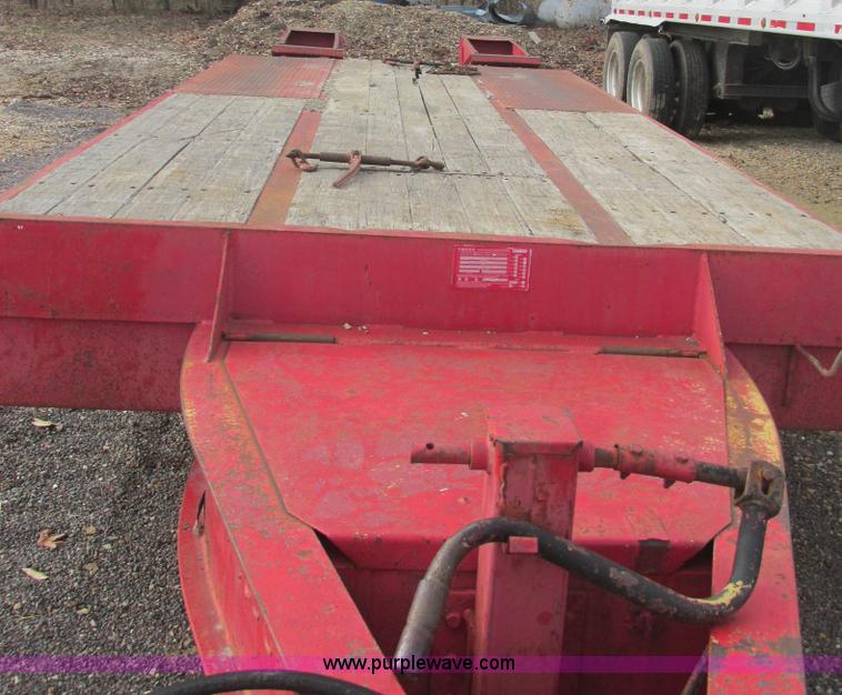 image for item E7135 1998 Talbert 20 ton tag trailer