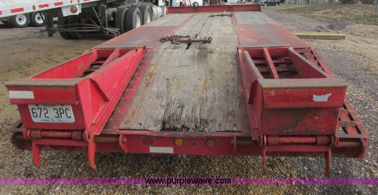 image for item E7135 1998 Talbert 20 ton tag trailer