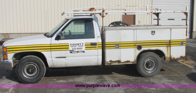 image for item E7149 1998 Chevrolet 3500 service truck
