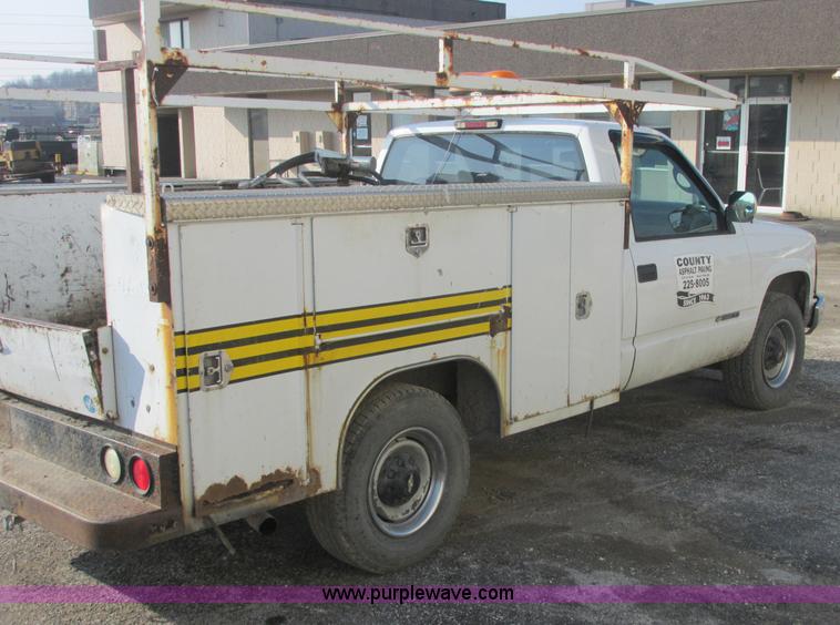image for item E7149 1998 Chevrolet 3500 service truck