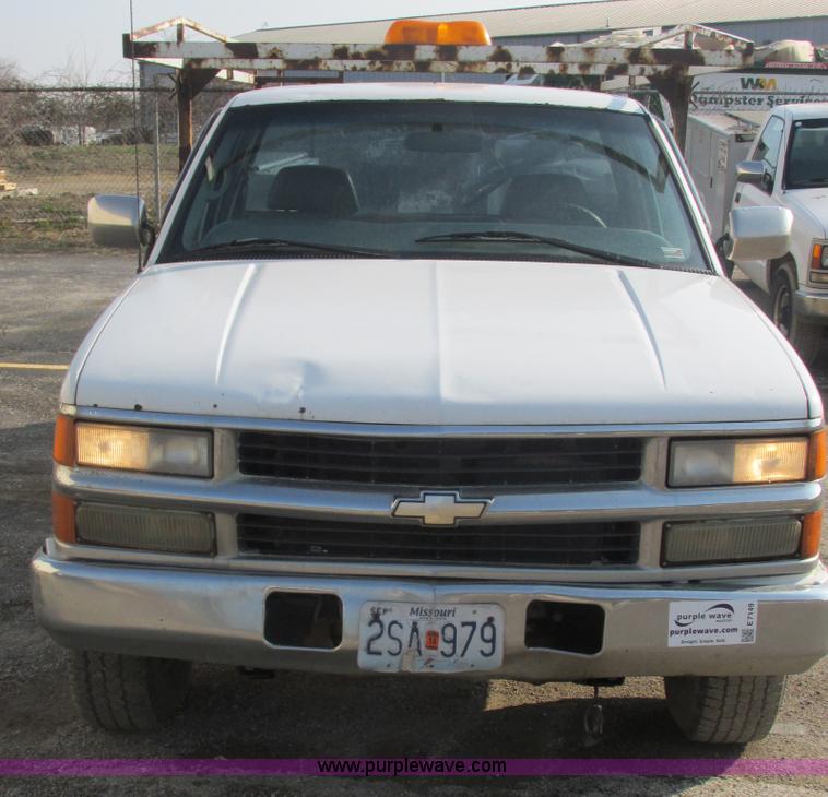 image for item E7149 1998 Chevrolet 3500 service truck
