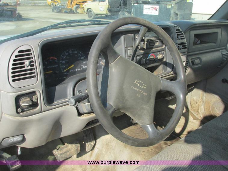 image for item E7149 1998 Chevrolet 3500 service truck