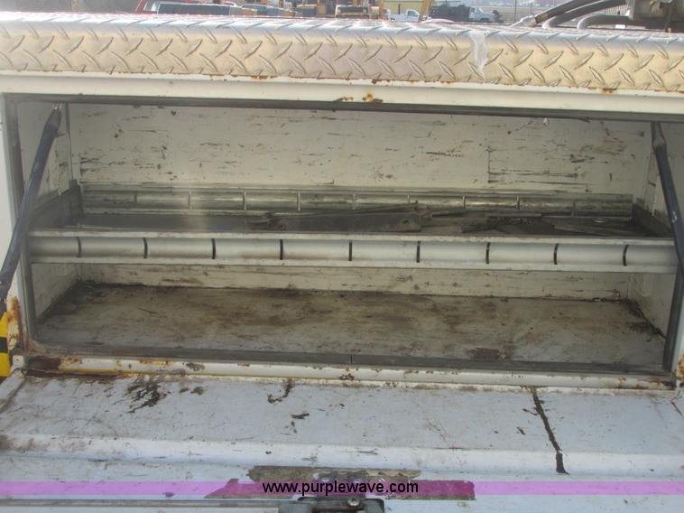 image for item E7149 1998 Chevrolet 3500 service truck