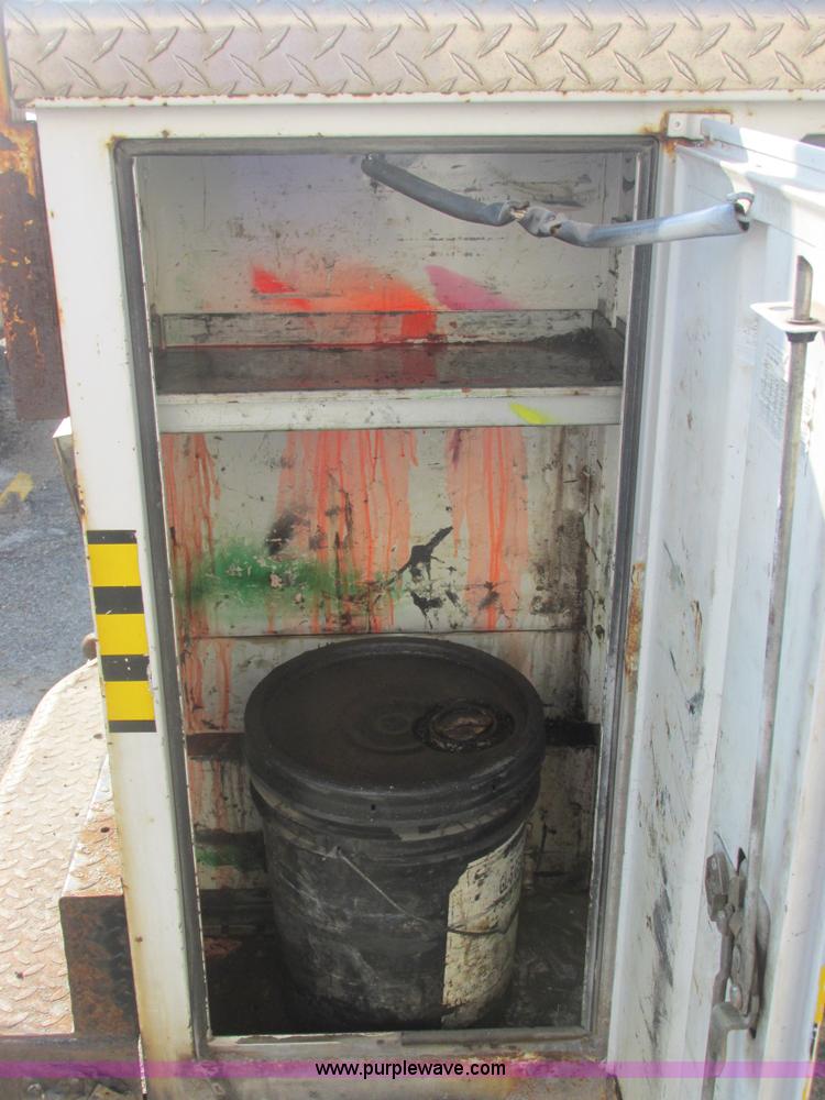 image for item E7149 1998 Chevrolet 3500 service truck