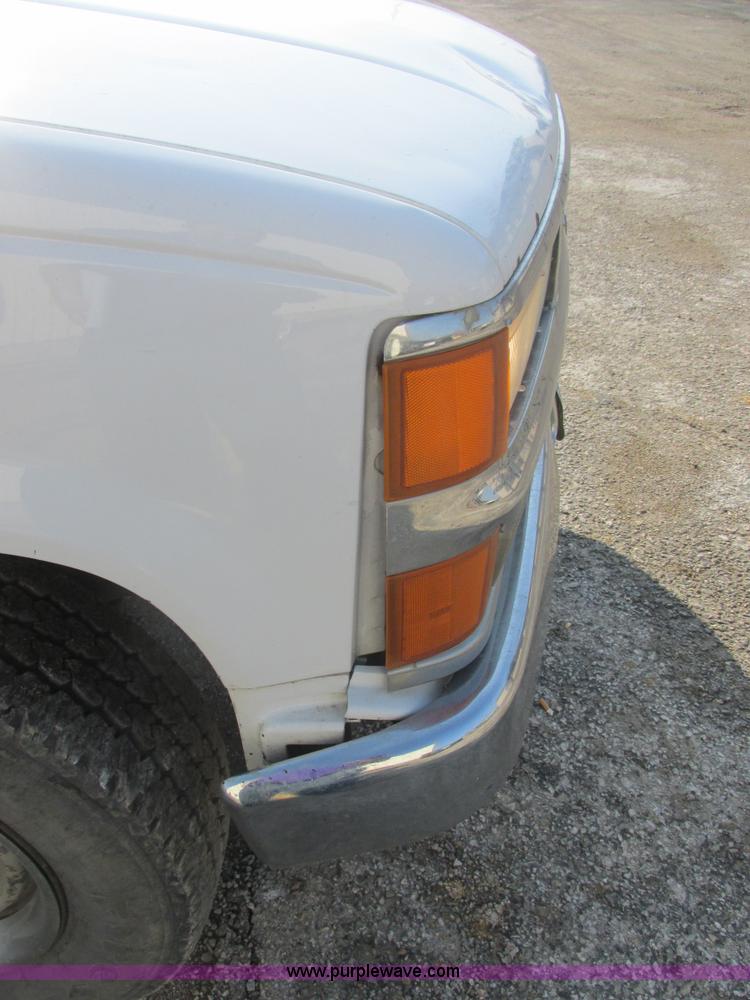 image for item E7149 1998 Chevrolet 3500 service truck