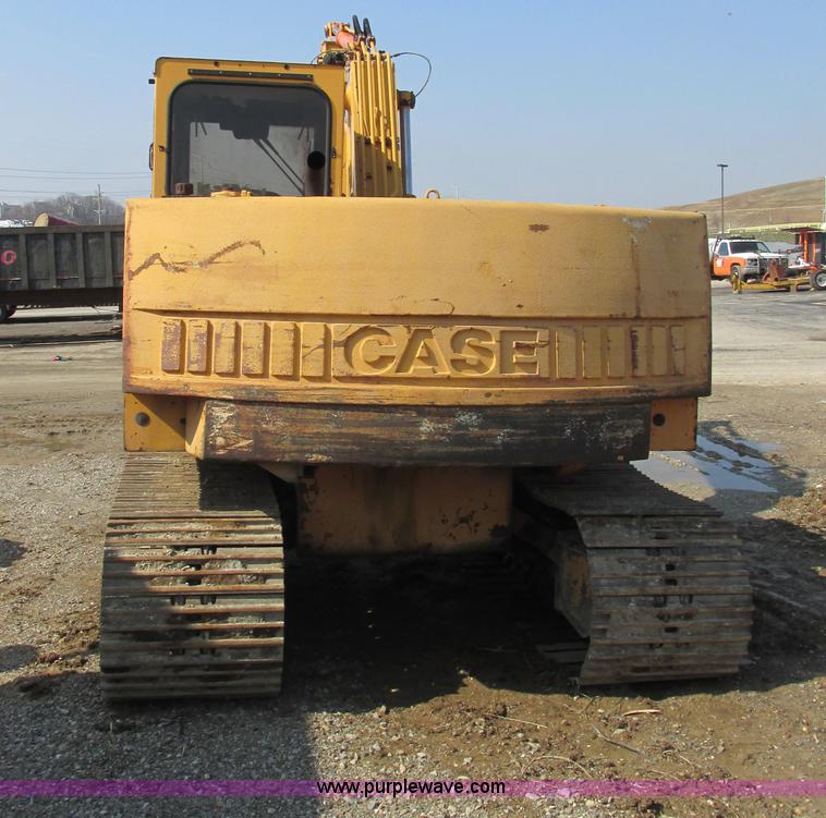 image for item E7157 1990 Case 688 excavator