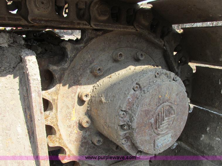 image for item E7157 1990 Case 688 excavator