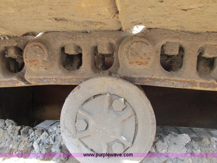 image for item E7157 1990 Case 688 excavator