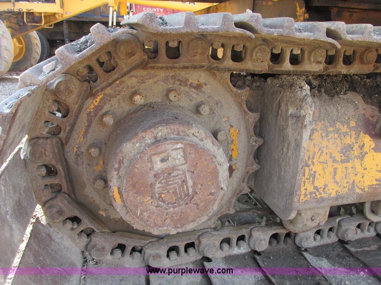 image for item E7157 1990 Case 688 excavator