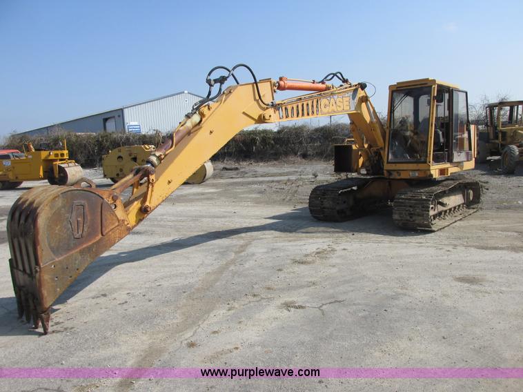 1990 Case 688 excavator in Valley Park, MO Item E7157 sold Purple Wave