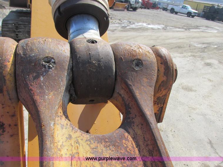 image for item E7157 1990 Case 688 excavator