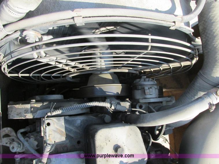 image for item E7157 1990 Case 688 excavator