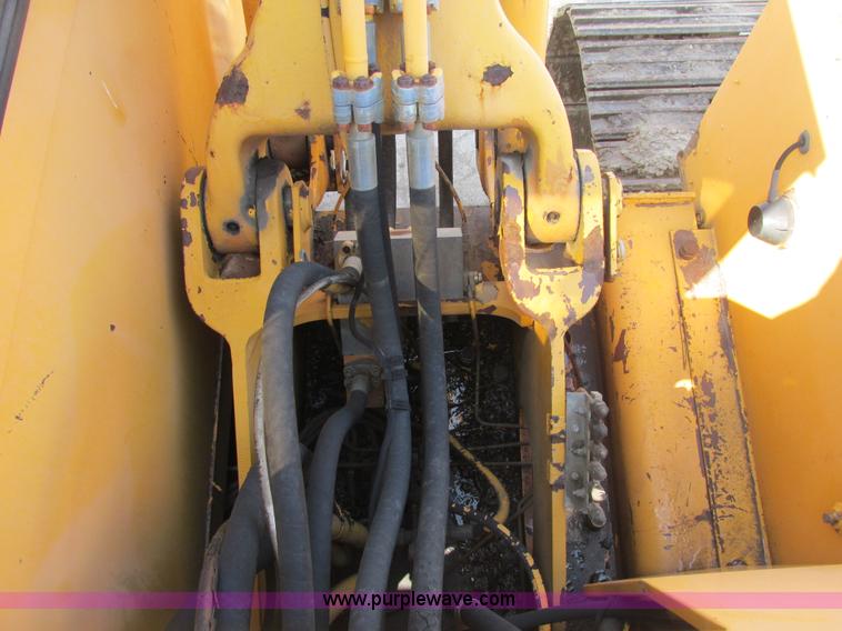 image for item E7157 1990 Case 688 excavator