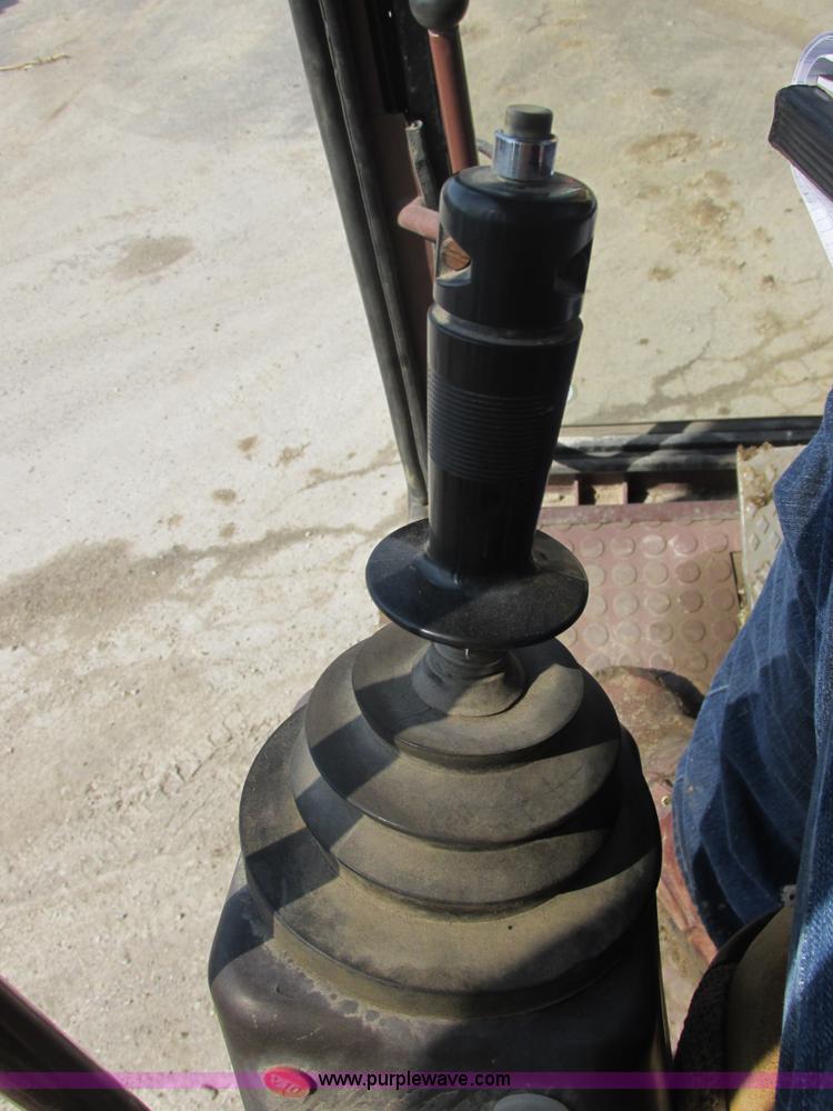 image for item E7157 1990 Case 688 excavator