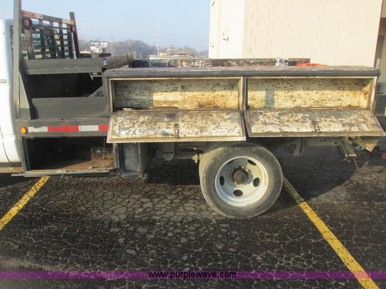 image for item E7158 1995 Chevrolet 3500 HD flatbed pickup truck