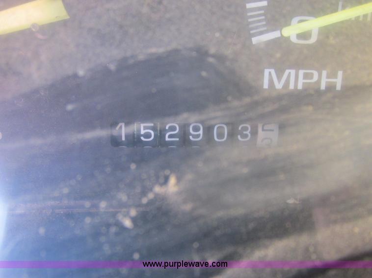 image for item E7158 1995 Chevrolet 3500 HD flatbed pickup truck