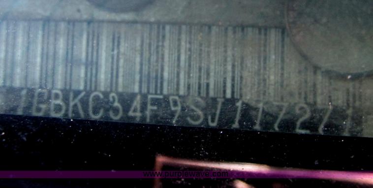 image for item E7158 1995 Chevrolet 3500 HD flatbed pickup truck