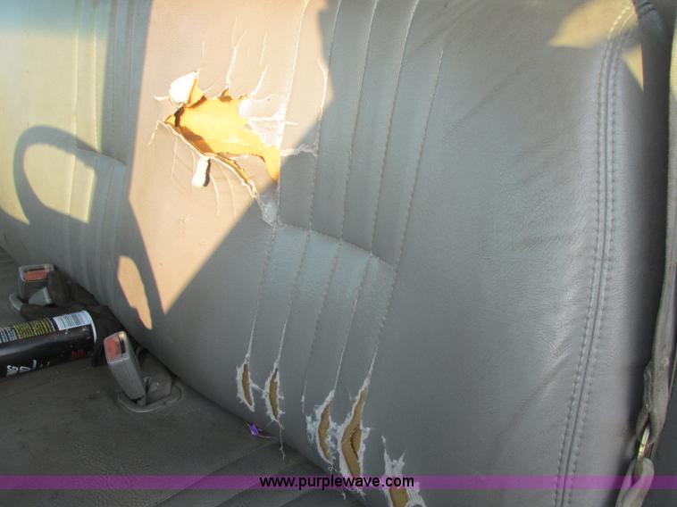 image for item E7158 1995 Chevrolet 3500 HD flatbed pickup truck