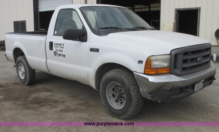 image for item E7169 2000 Ford F250 Super Duty XL pickup truck