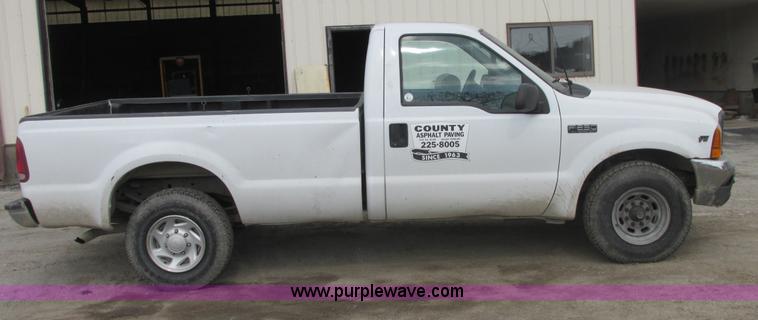 image for item E7169 2000 Ford F250 Super Duty XL pickup truck