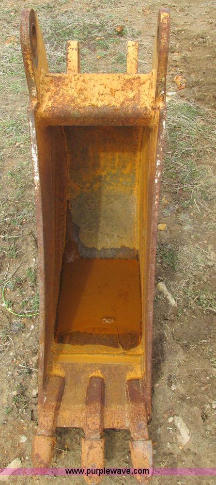 image for item F4433 Case 580L general purpose 12" backhoe bucket