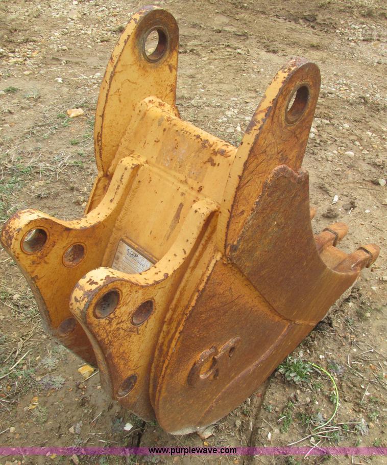 image for item F4433 Case 580L general purpose 12" backhoe bucket