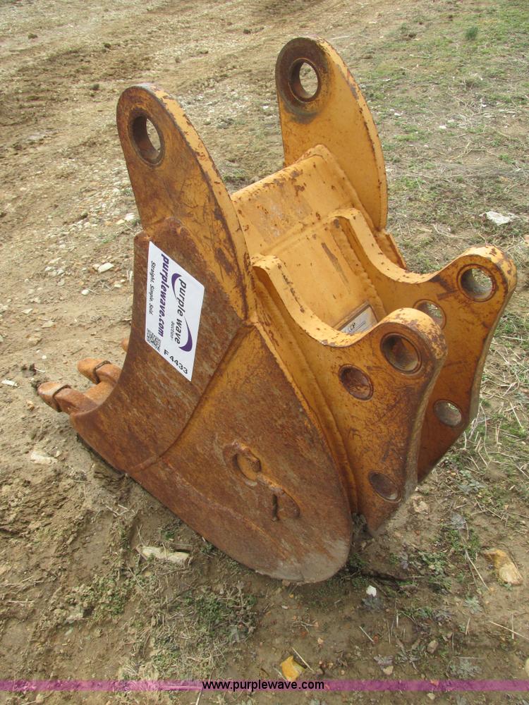 image for item F4433 Case 580L general purpose 12" backhoe bucket