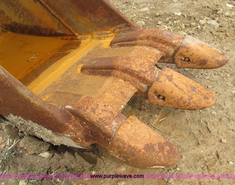 image for item F4433 Case 580L general purpose 12" backhoe bucket