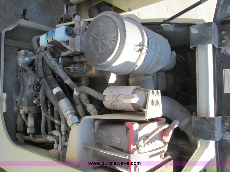 image for item F4439 Ingersoll Rand DD70 vibratory asphalt roller