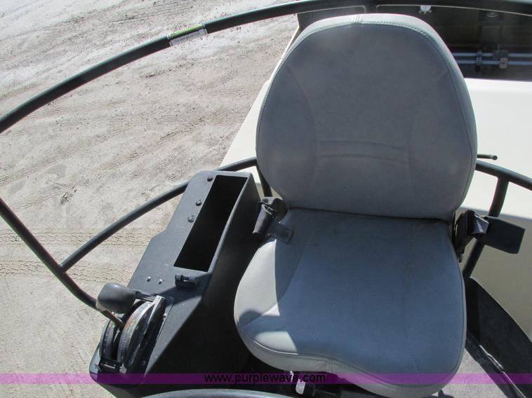 image for item F4439 Ingersoll Rand DD70 vibratory asphalt roller