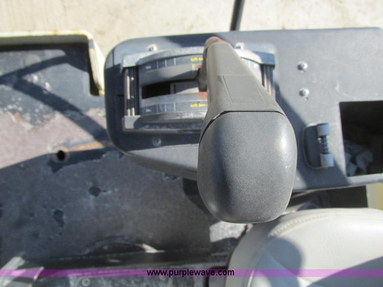 image for item F4439 Ingersoll Rand DD70 vibratory asphalt roller