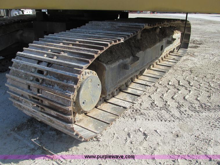 image for item F4440 1990 Caterpillar EL240B  dredge hoe