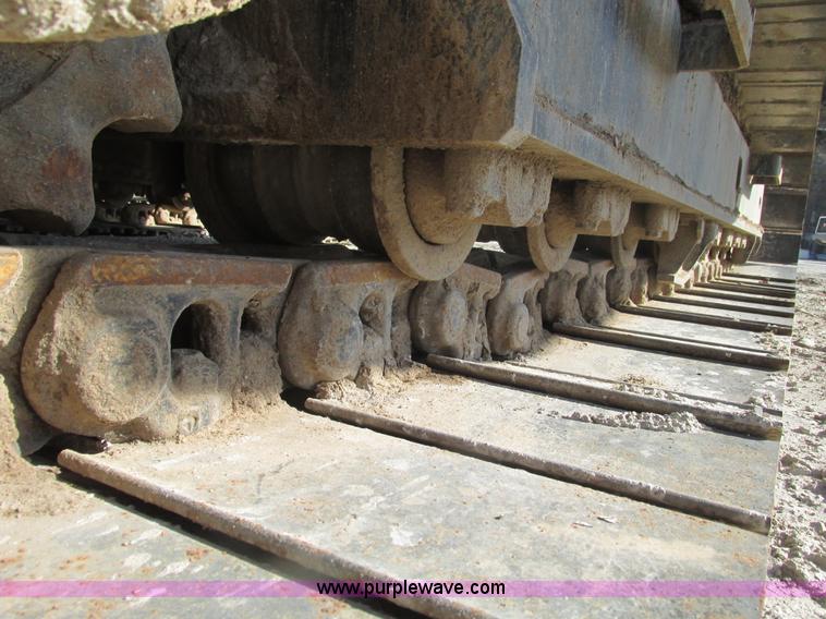 image for item F4440 1990 Caterpillar EL240B  dredge hoe